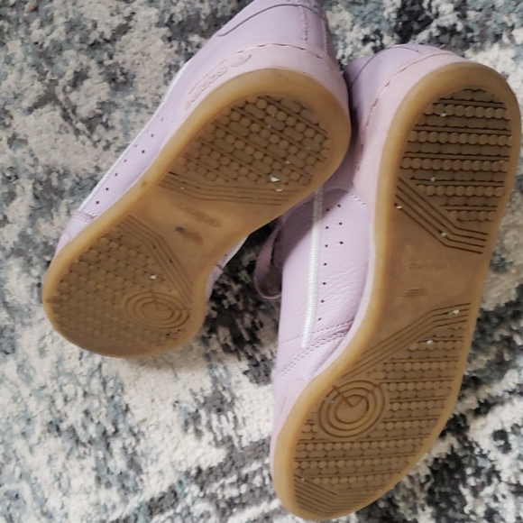 purple adidas 💜 - Picture 3 of 5